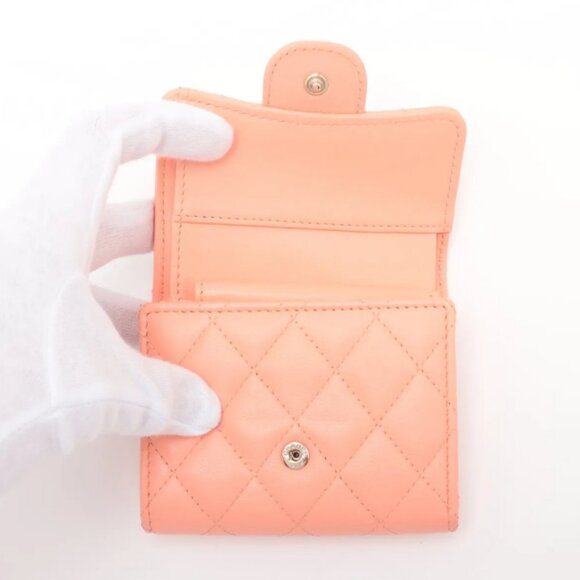 Chanel CC Logo Matelasse Lambskin Compact Wallet Pink Salmon - Picture 3 of 8